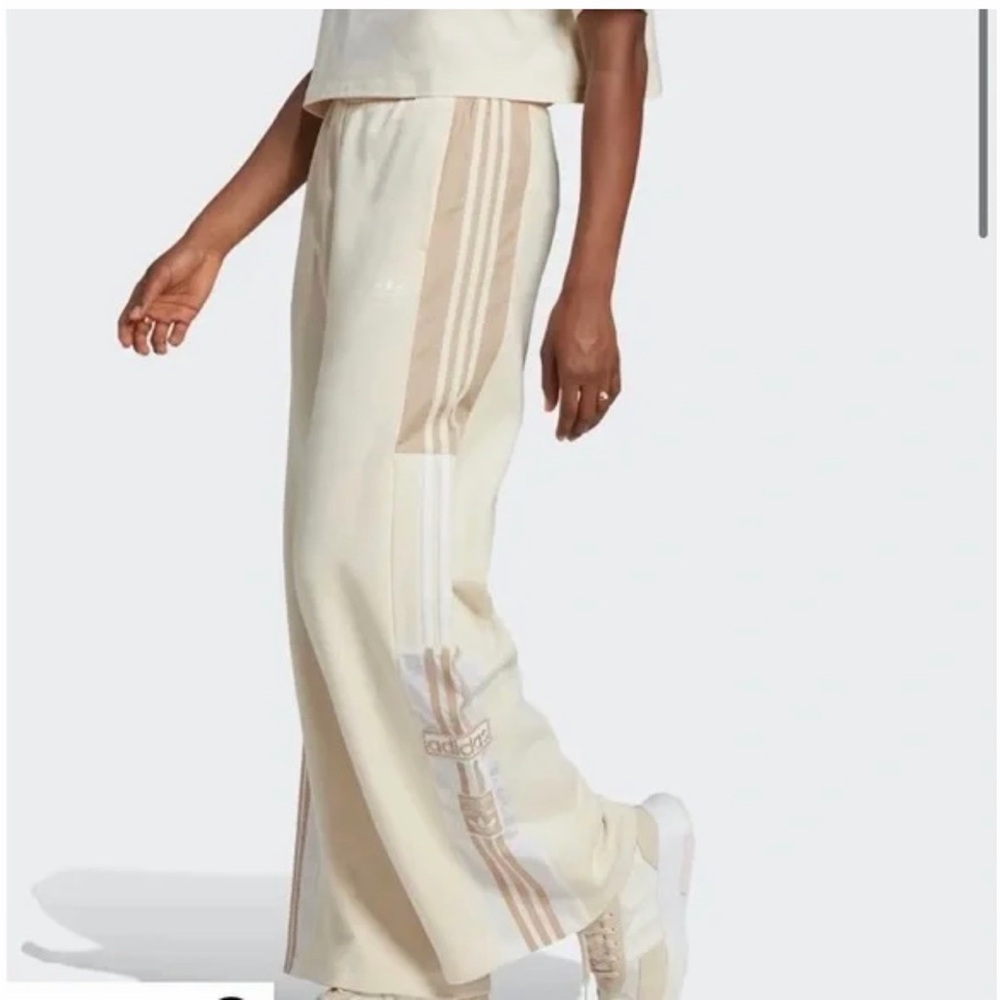 *NEW Adidas Classic Wide Leg Pants Size XL (FLAW)